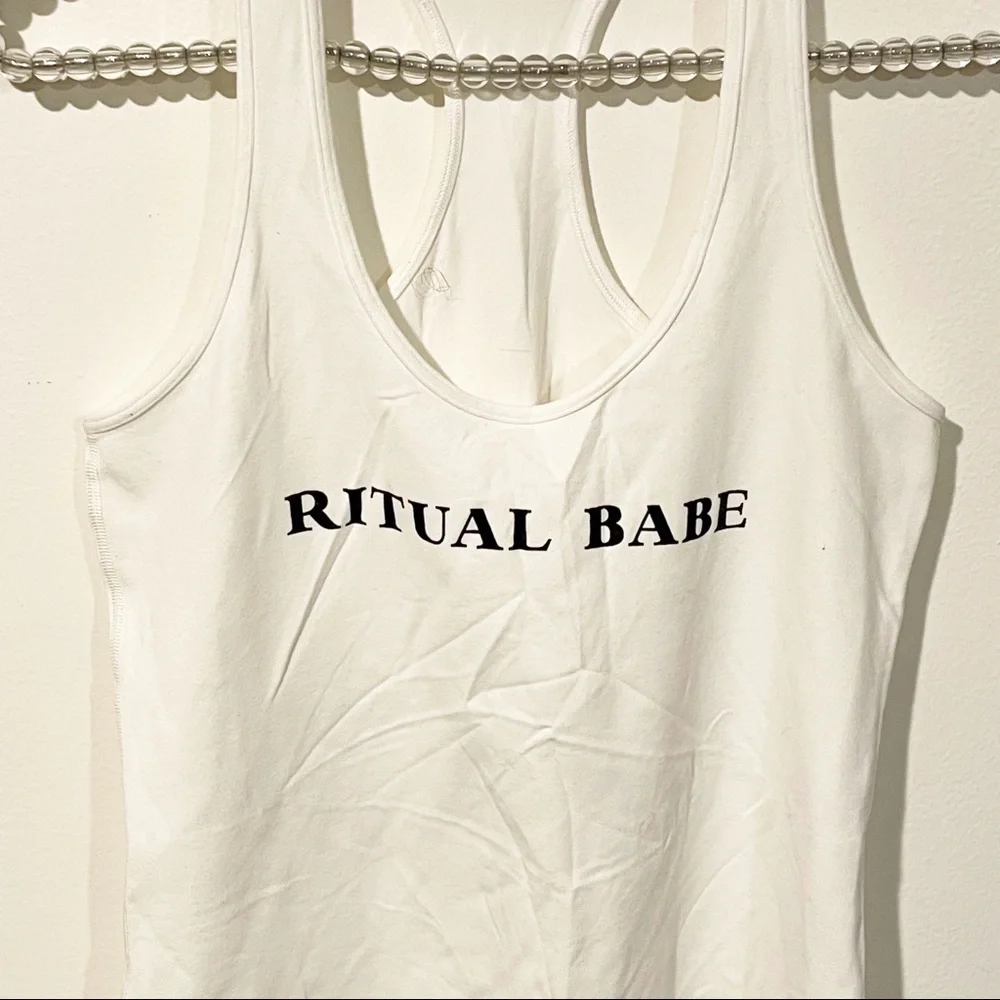 Lululemon Size 6 Racerback Womens White Ritual‎ Babe Athletic Tank